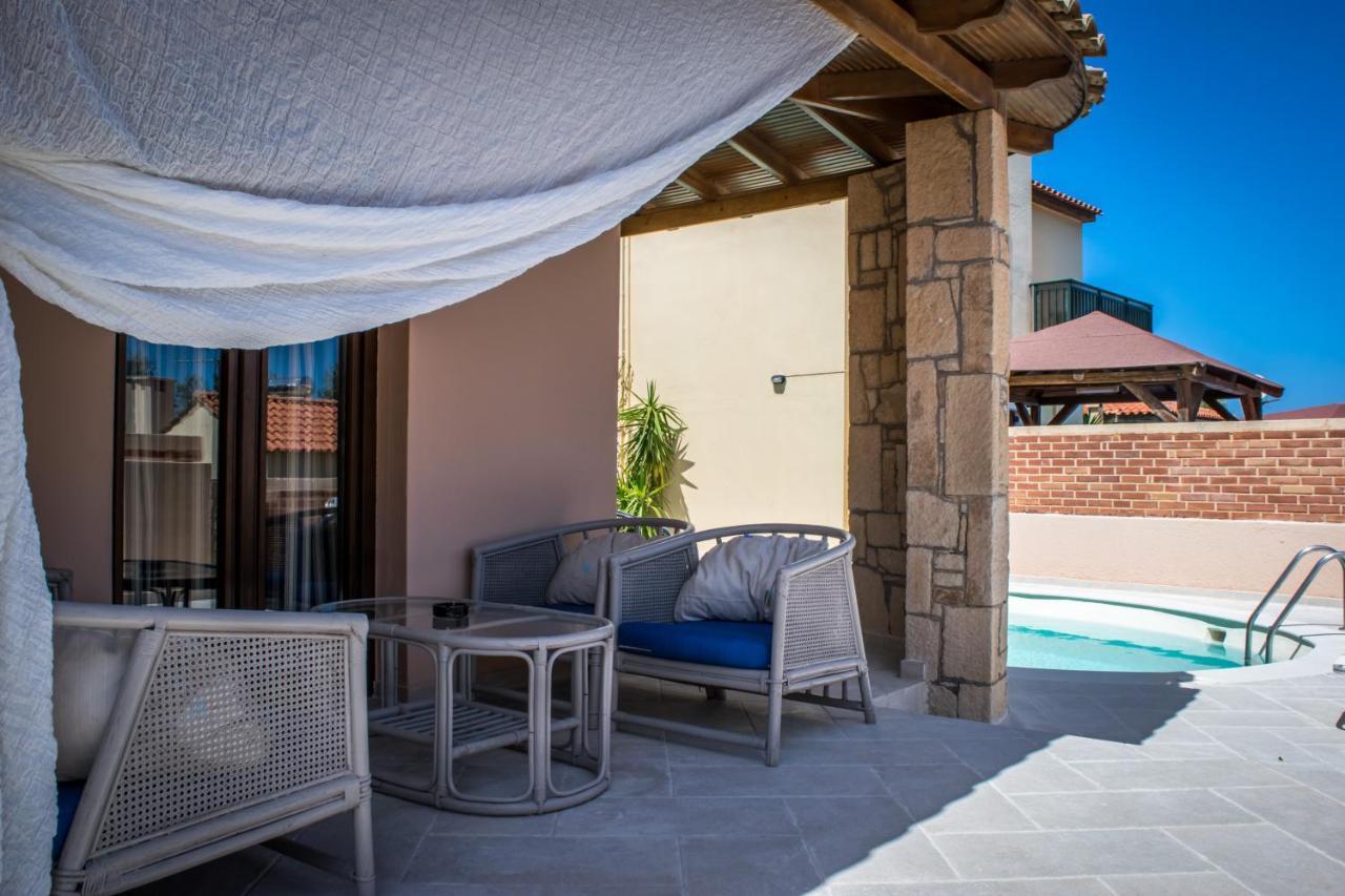 Niriides Luxury Villas Hersonissos  Exterior photo